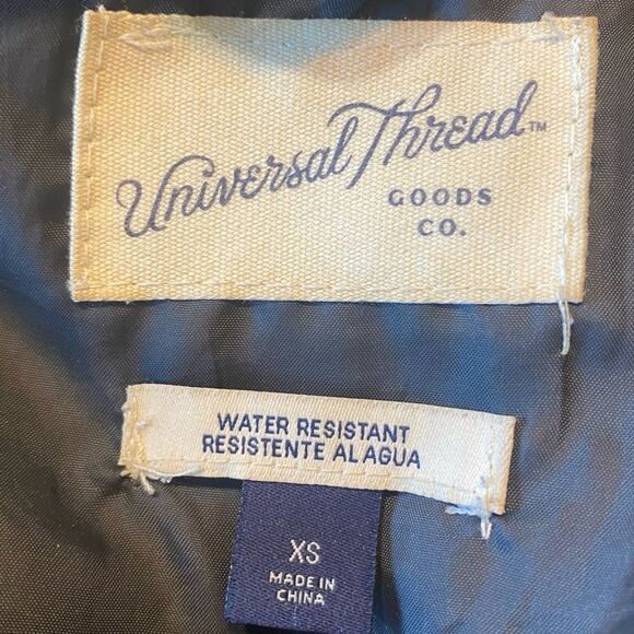 Universal Thread Women's Puffer Jacket Water Resistant - Picture 10 of 11